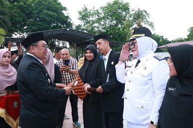 Profil Bansuhari, Satu-satunya Perempuan yang Dilantik Bupati Daeng Manye Jadi Camat di Takalar